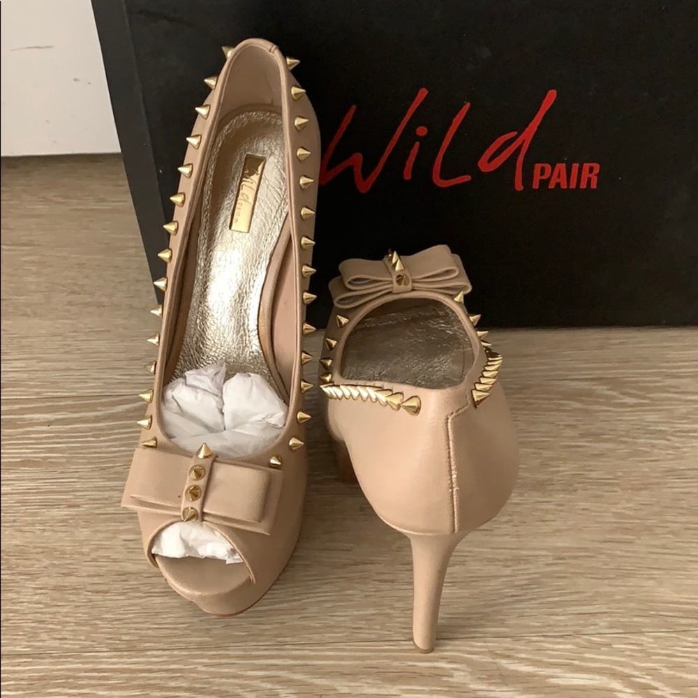 Platform Heels - Picture 3 of 5